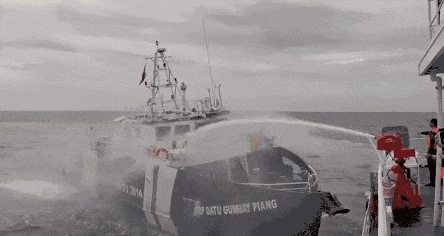 1758451085486270.gif 640.gif